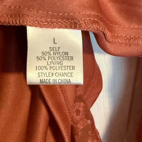 NWT- Francesca’s Lace Dress with Long Flowy Sleeves - Salmon Rose Color - Size L - Picture 9 of 11